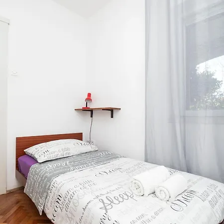 Ivana * Brodarica (Sibenik-Knin)